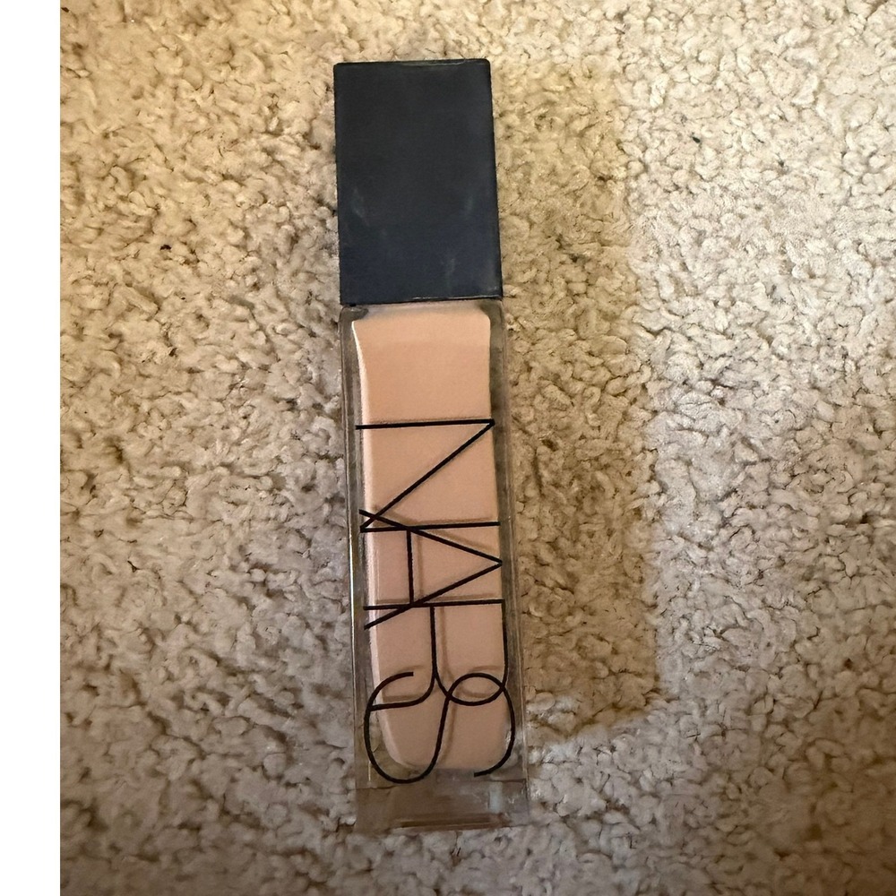 Nars Cosmetics Foundation Vallauris